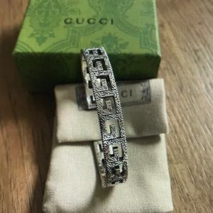 Gucci silver GG bracelet